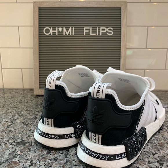Adidas NMD R1 Mens Running Shoes NIB - Picture 2 of 6
